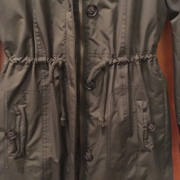 SOLD*Hollister parka - Picture 8 of 8